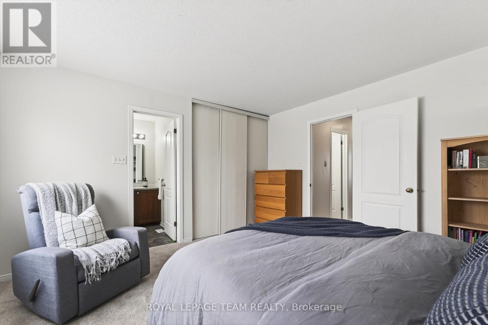 37 Flowertree Crescent