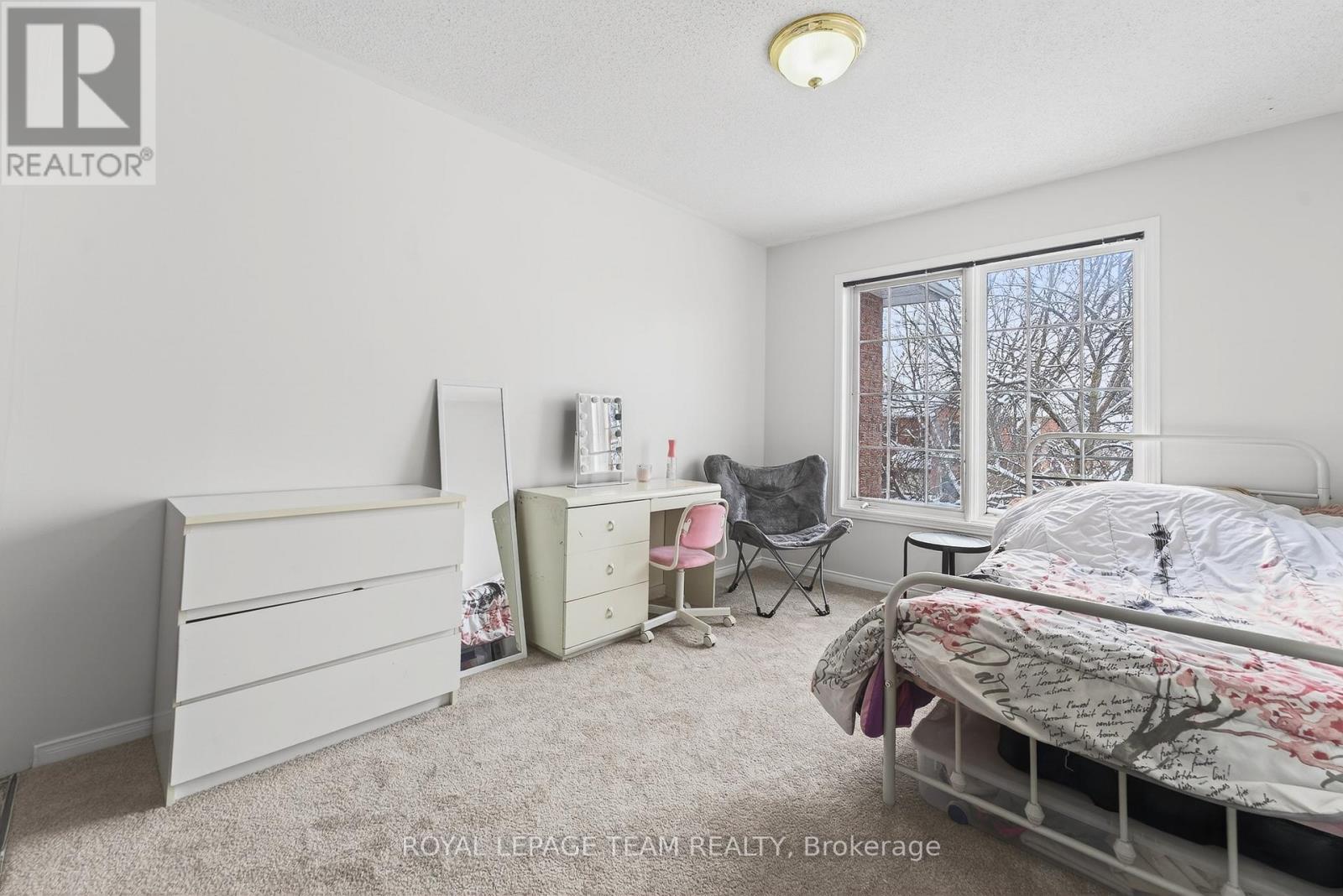 37 Flowertree Crescent