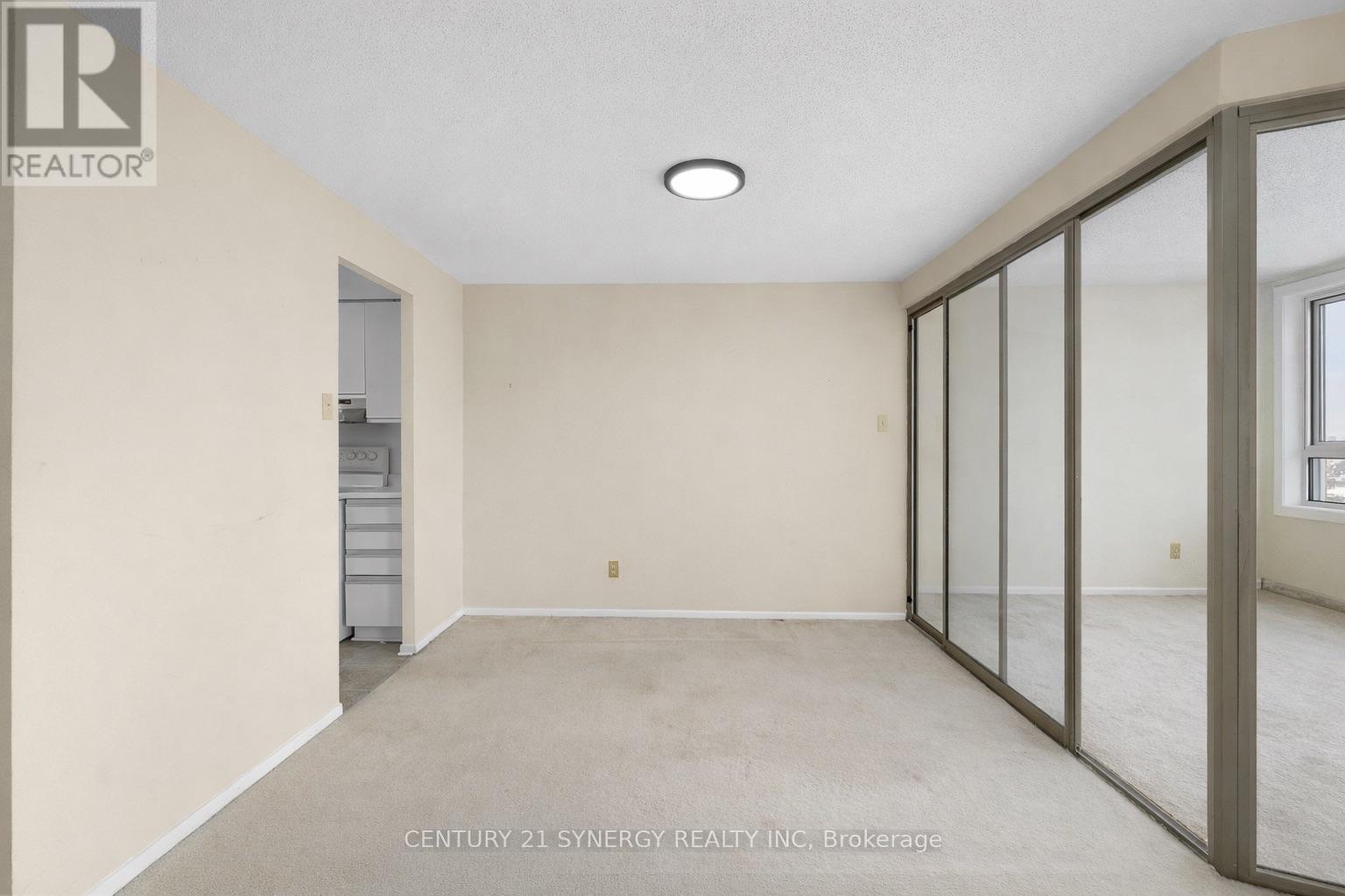 815 - 960 Teron Road