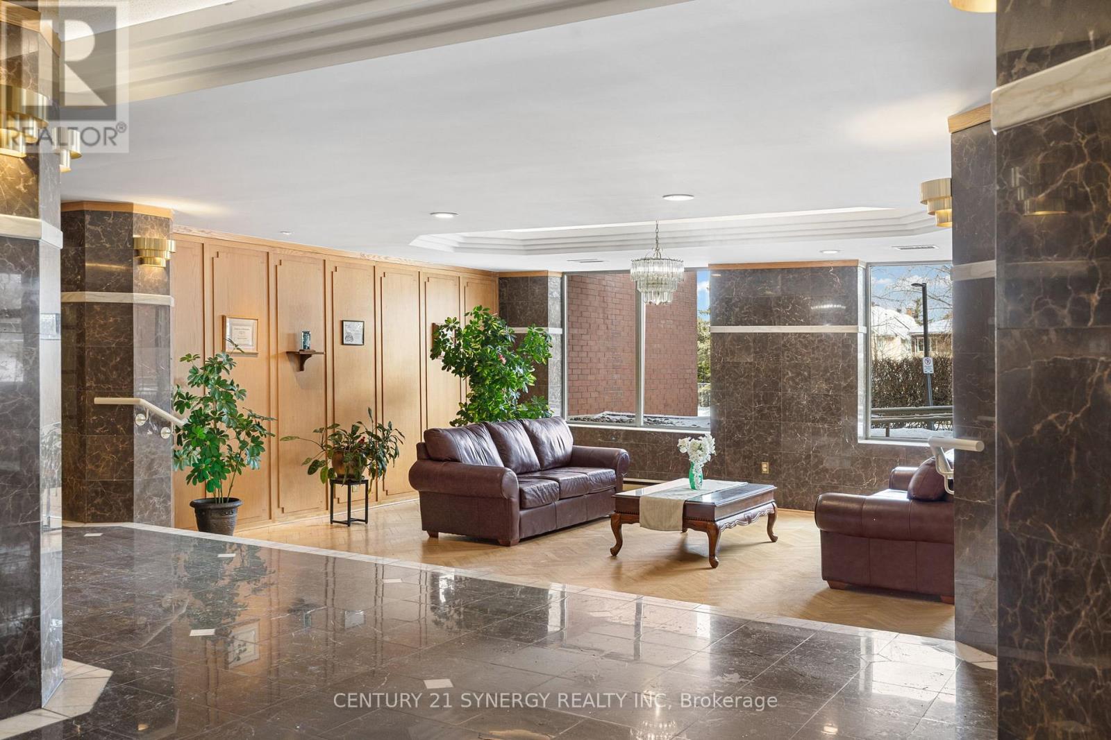 815 - 960 Teron Road