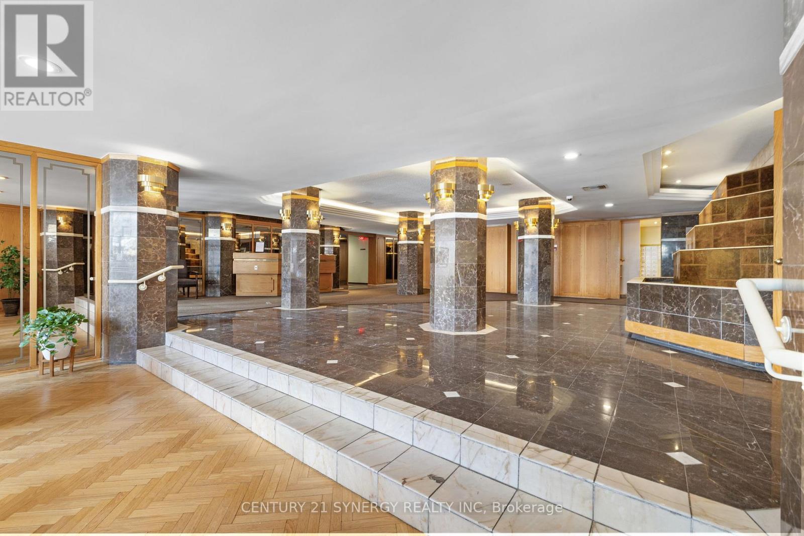 815 - 960 Teron Road