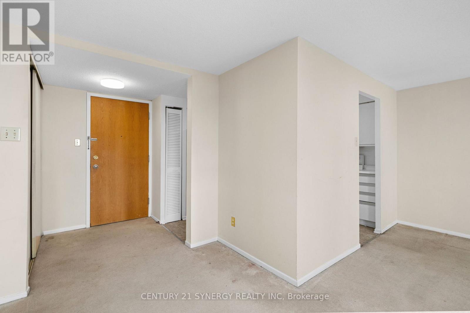 815 - 960 Teron Road