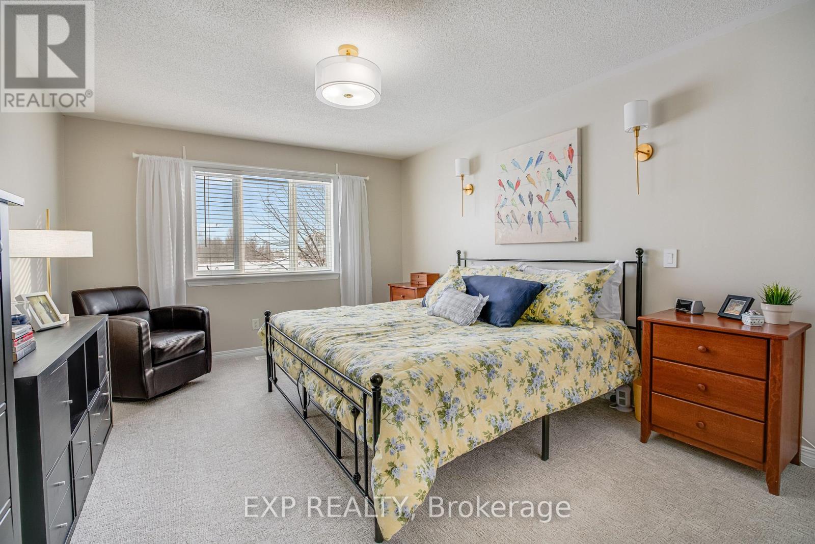 2032 Calico Crescent