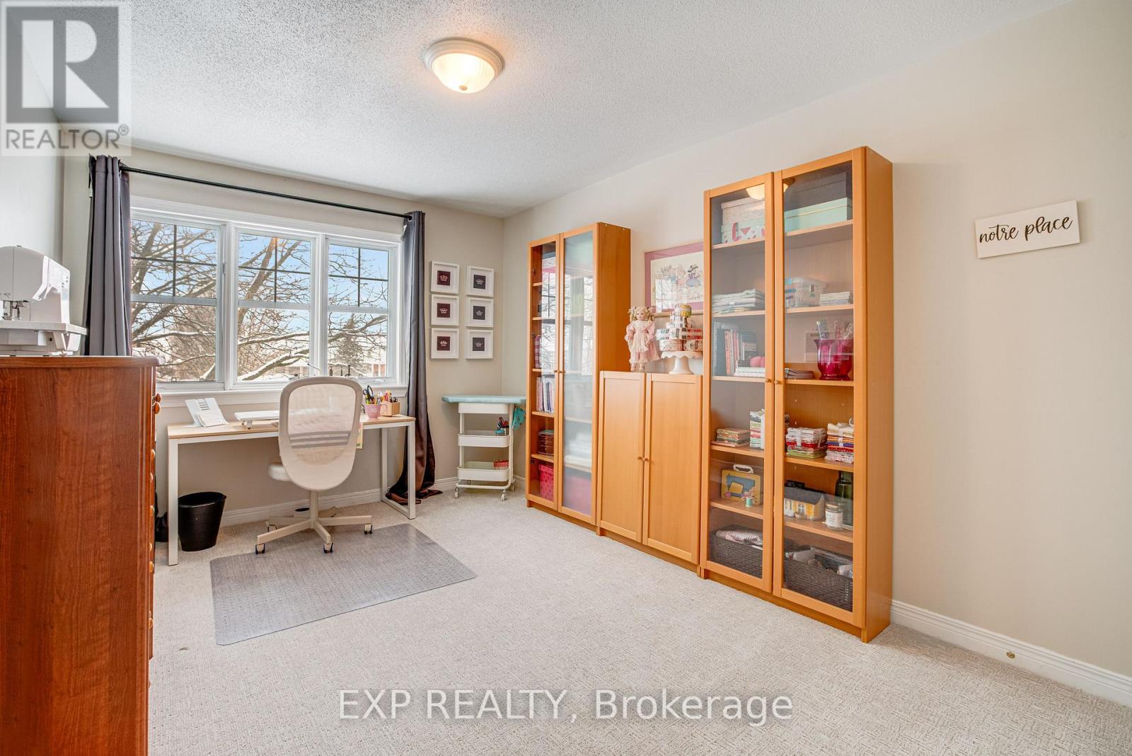 2032 Calico Crescent