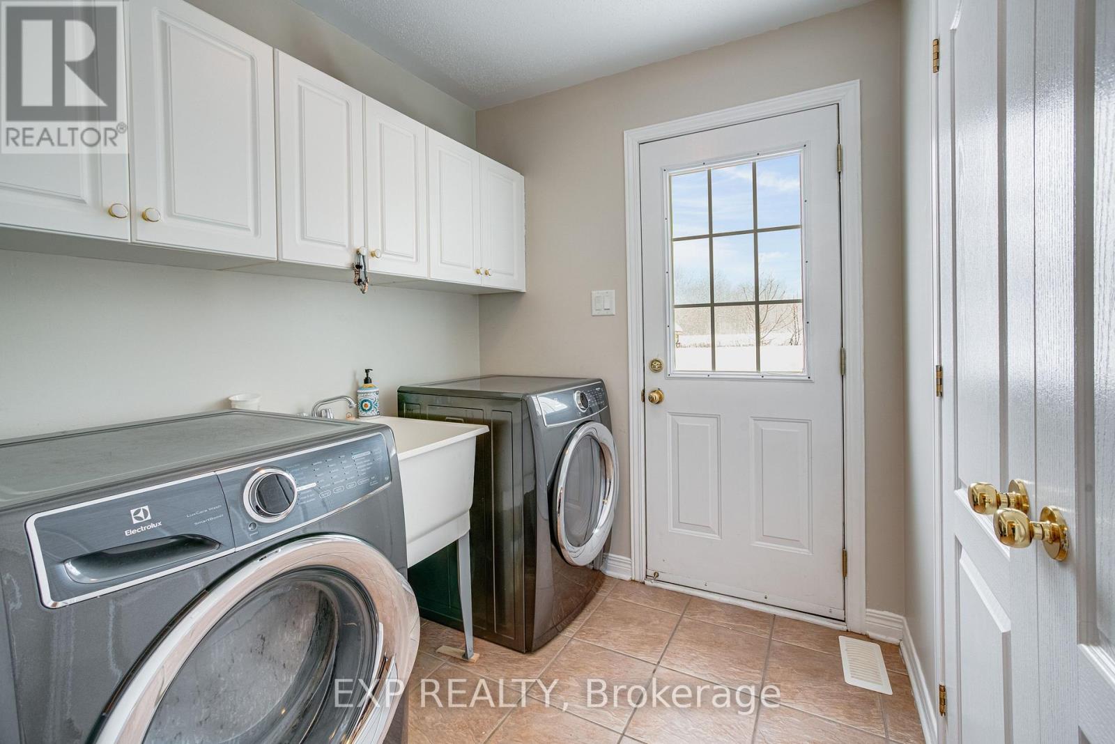 2032 Calico Crescent