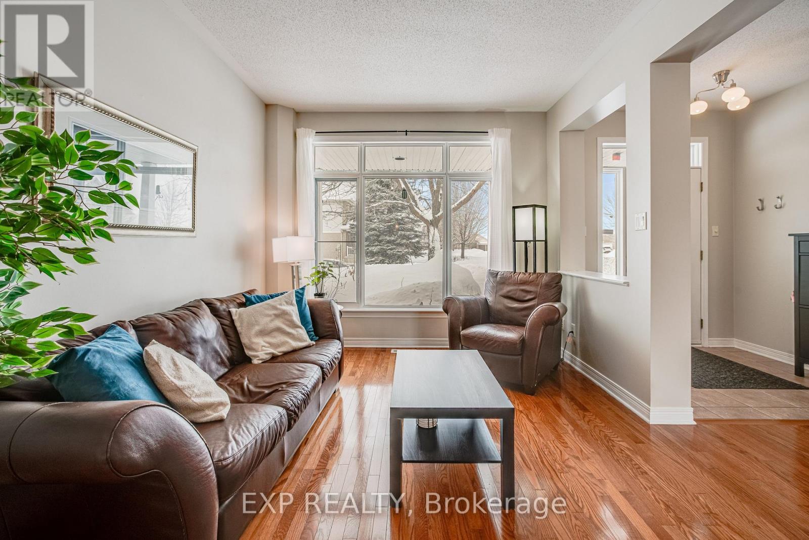 2032 Calico Crescent