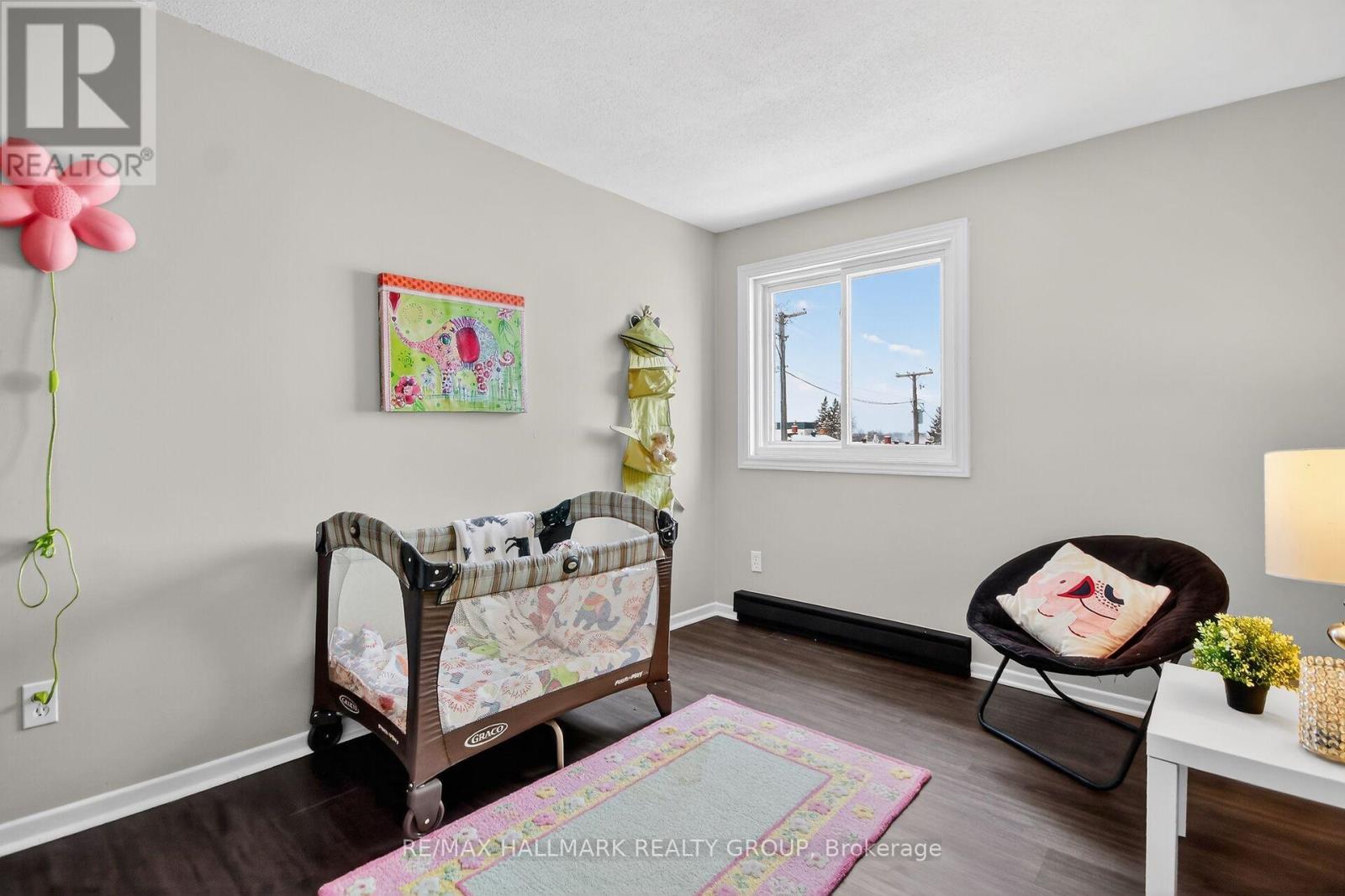 15 - 2640 Draper Avenue