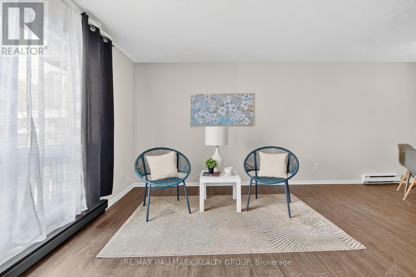 15 - 2640 Draper Avenue