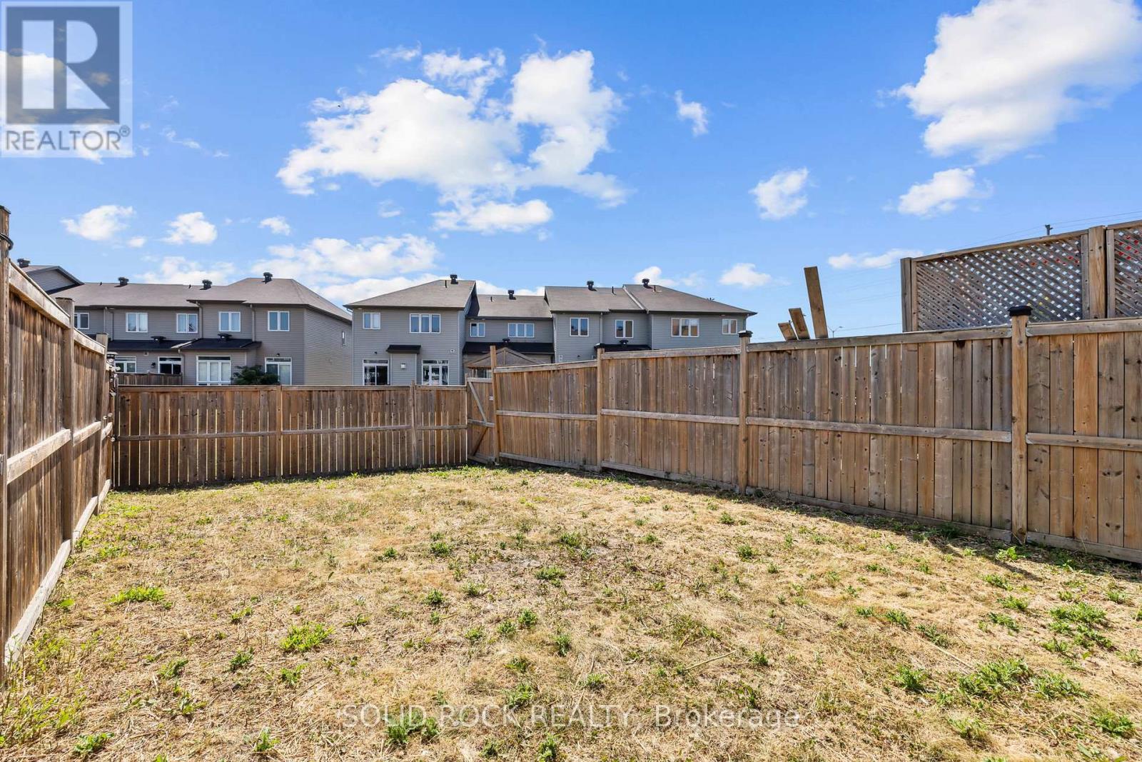 153 Hawkshaw Crescent E