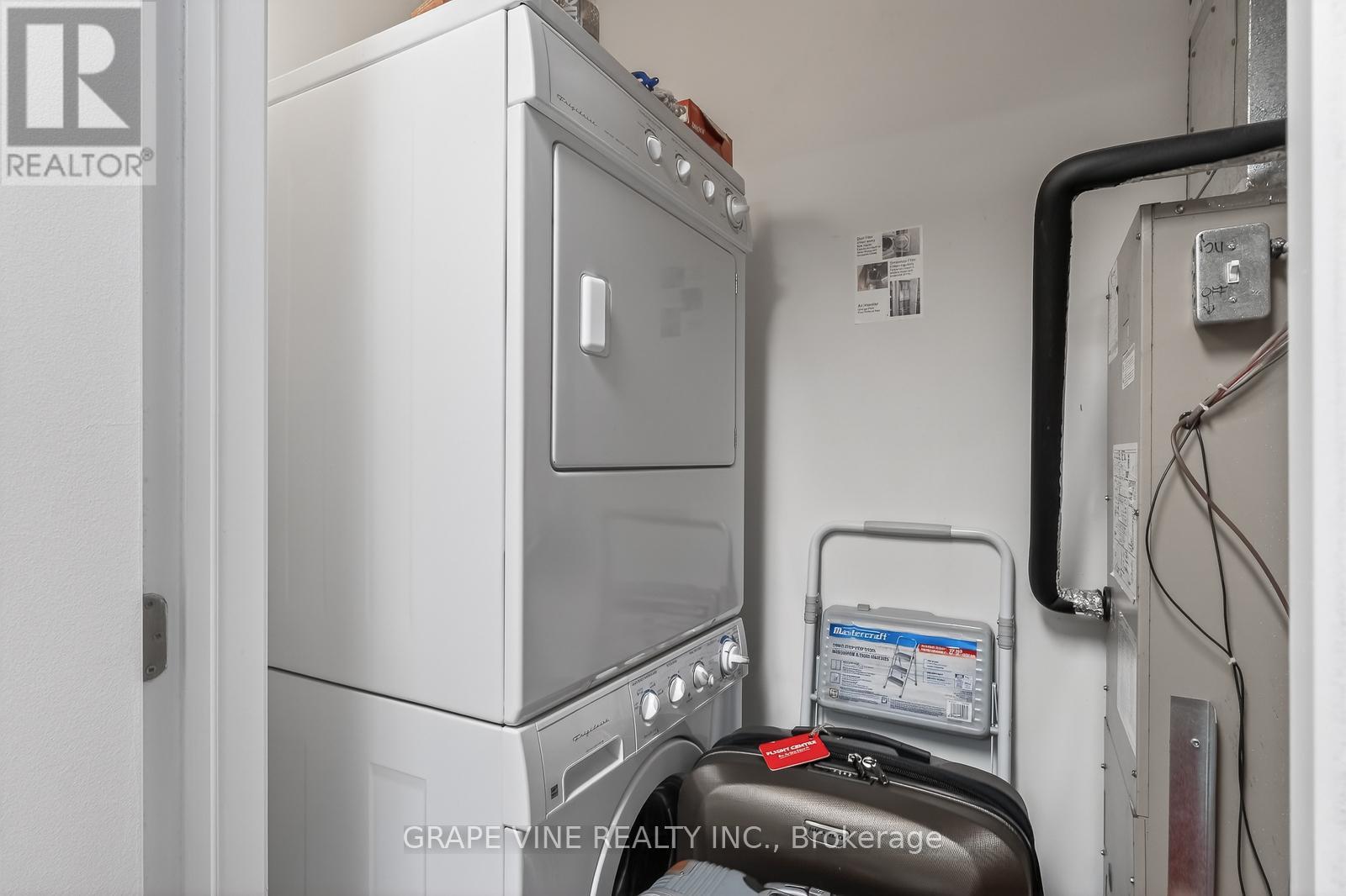 304 - 234 Rideau Street