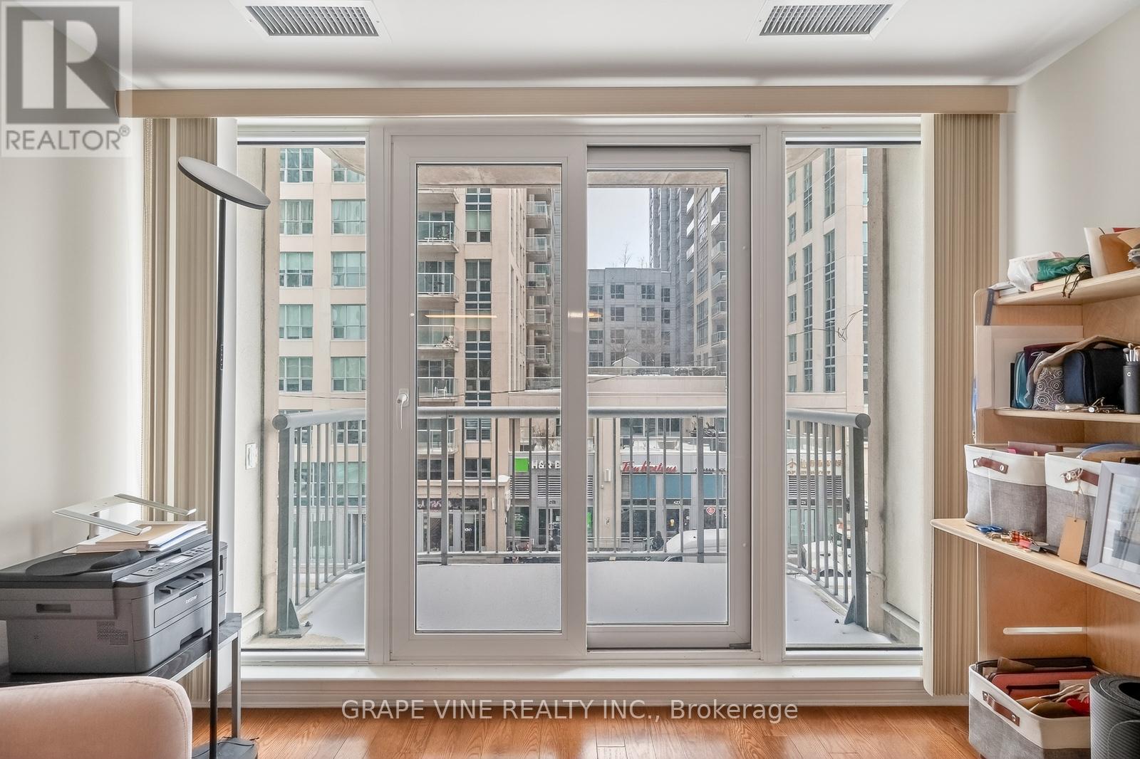 304 - 234 Rideau Street