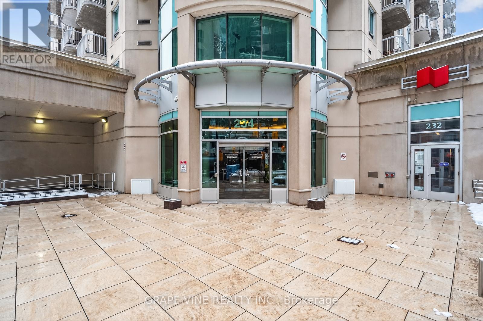 304 - 234 Rideau Street