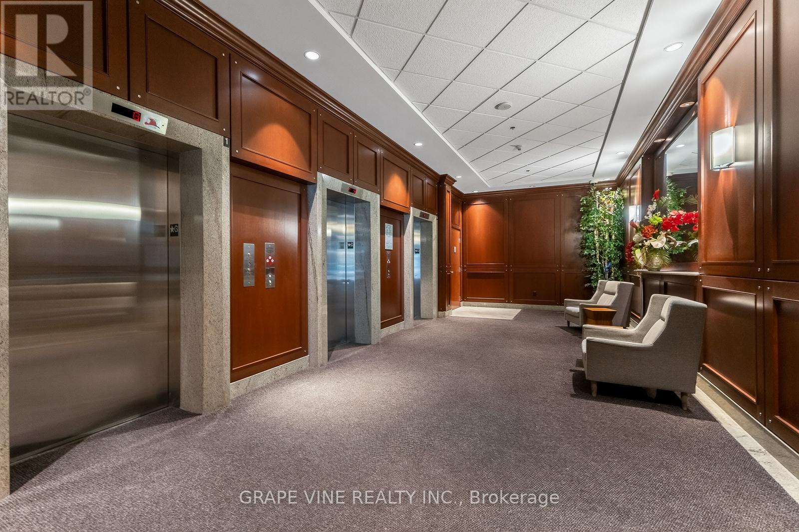 304 - 234 Rideau Street