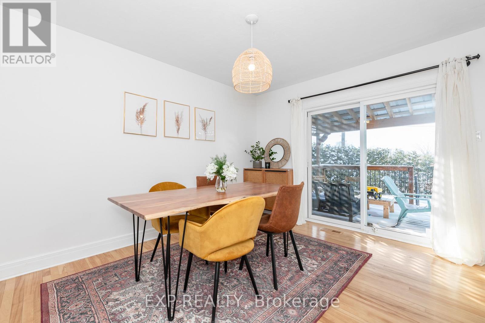 524 Wolffdale Crescent