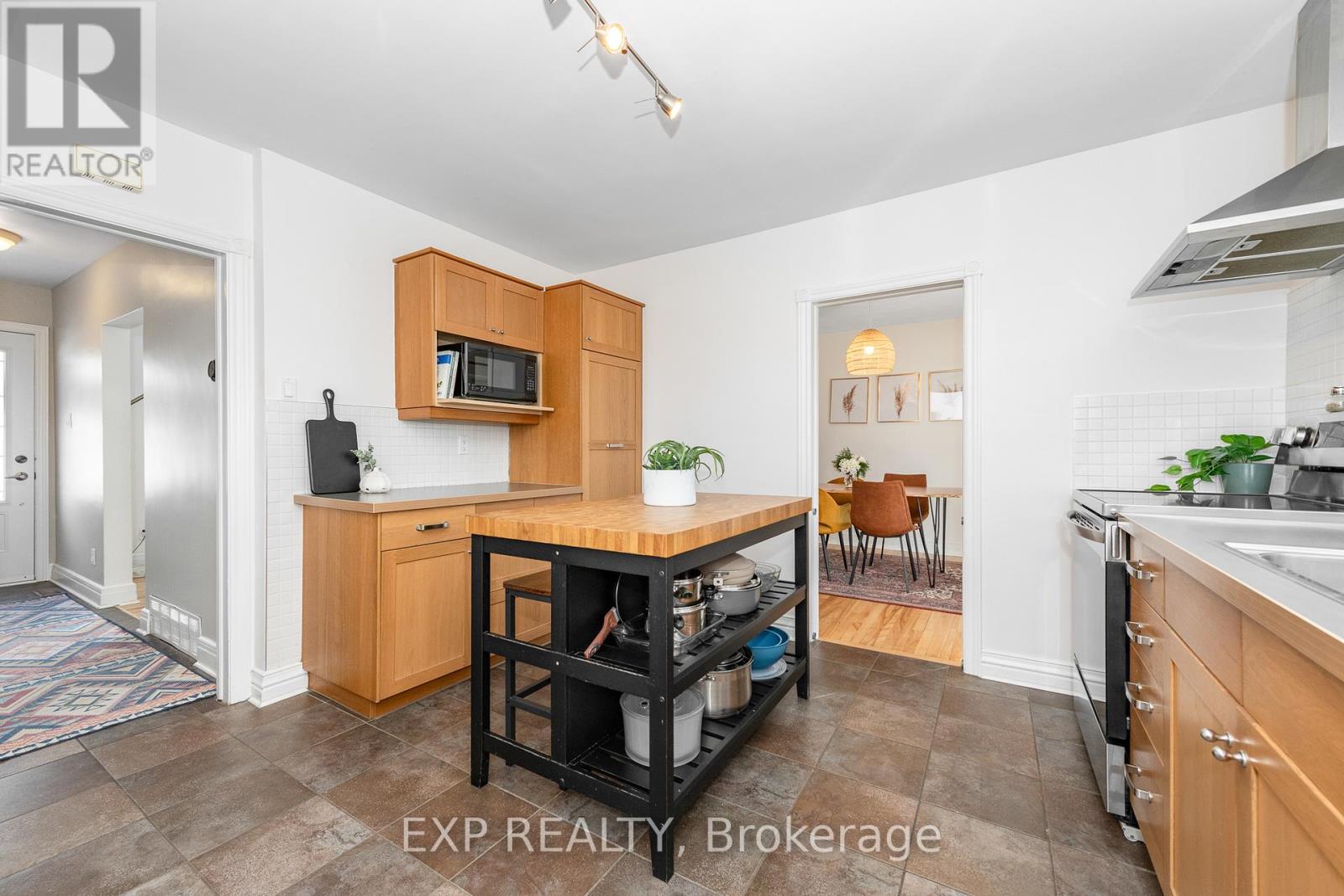 524 Wolffdale Crescent