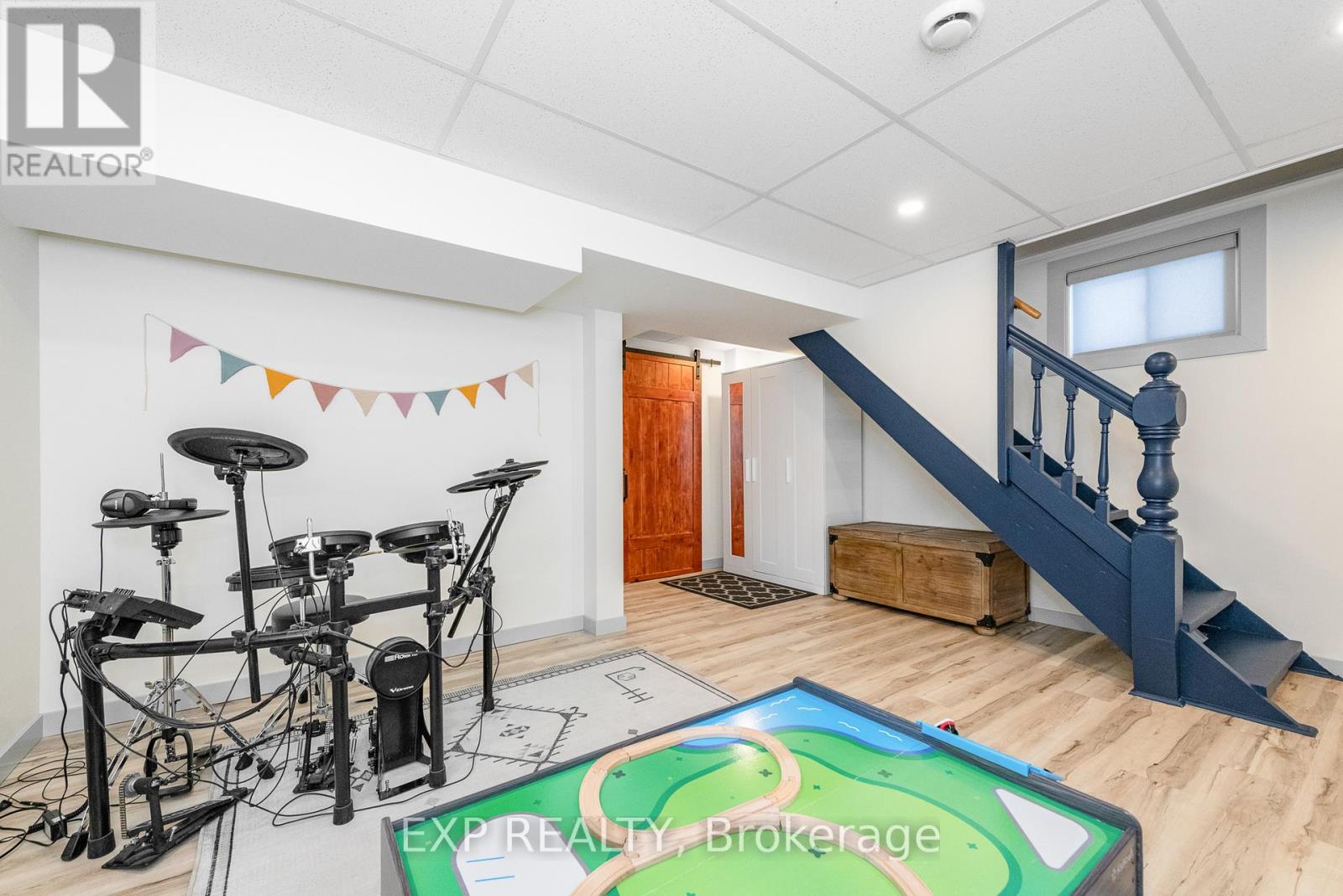 524 Wolffdale Crescent