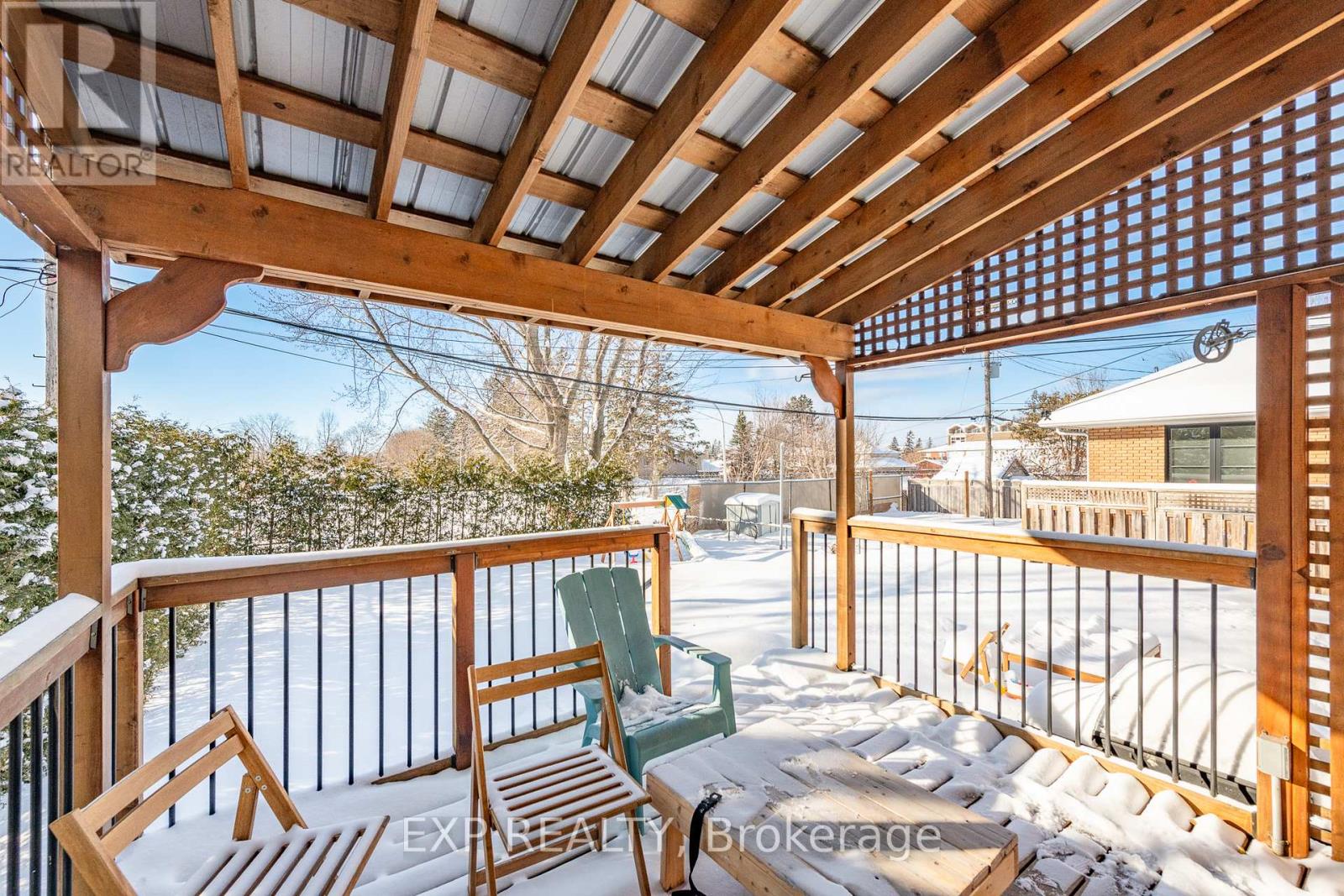 524 Wolffdale Crescent