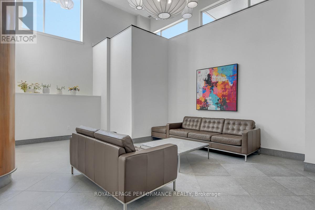 413 - 7 Marquette Avenue