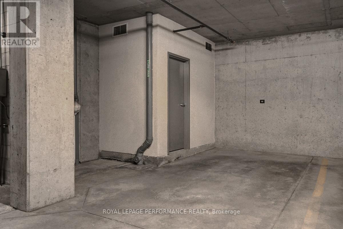 413 - 7 Marquette Avenue