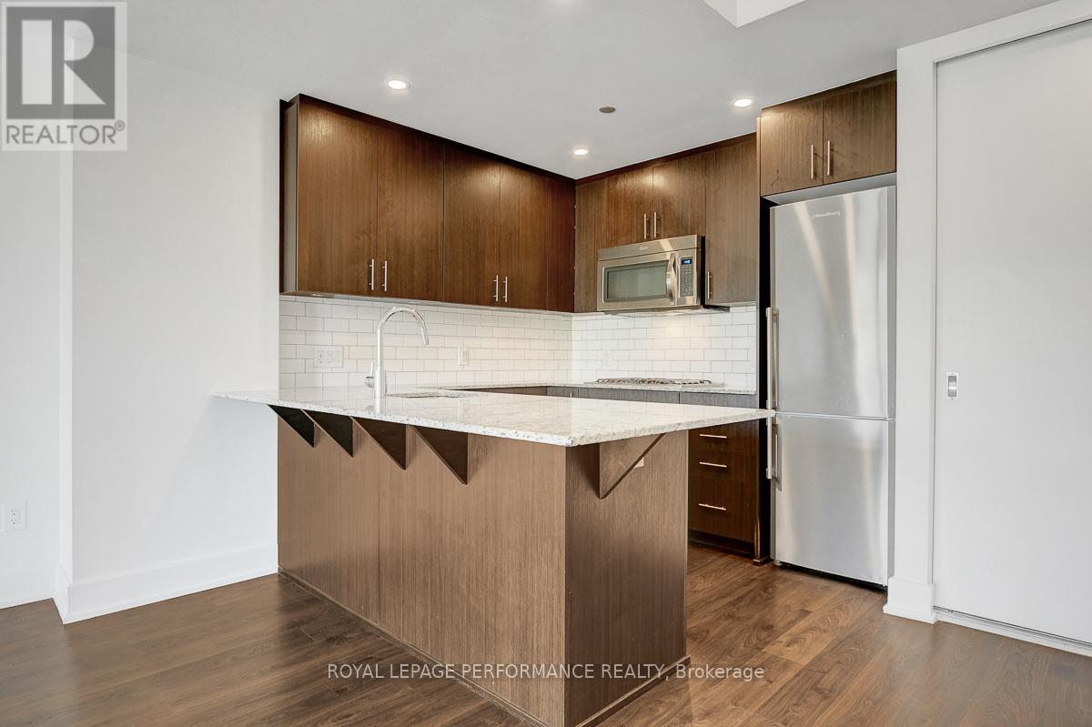 413 - 7 Marquette Avenue