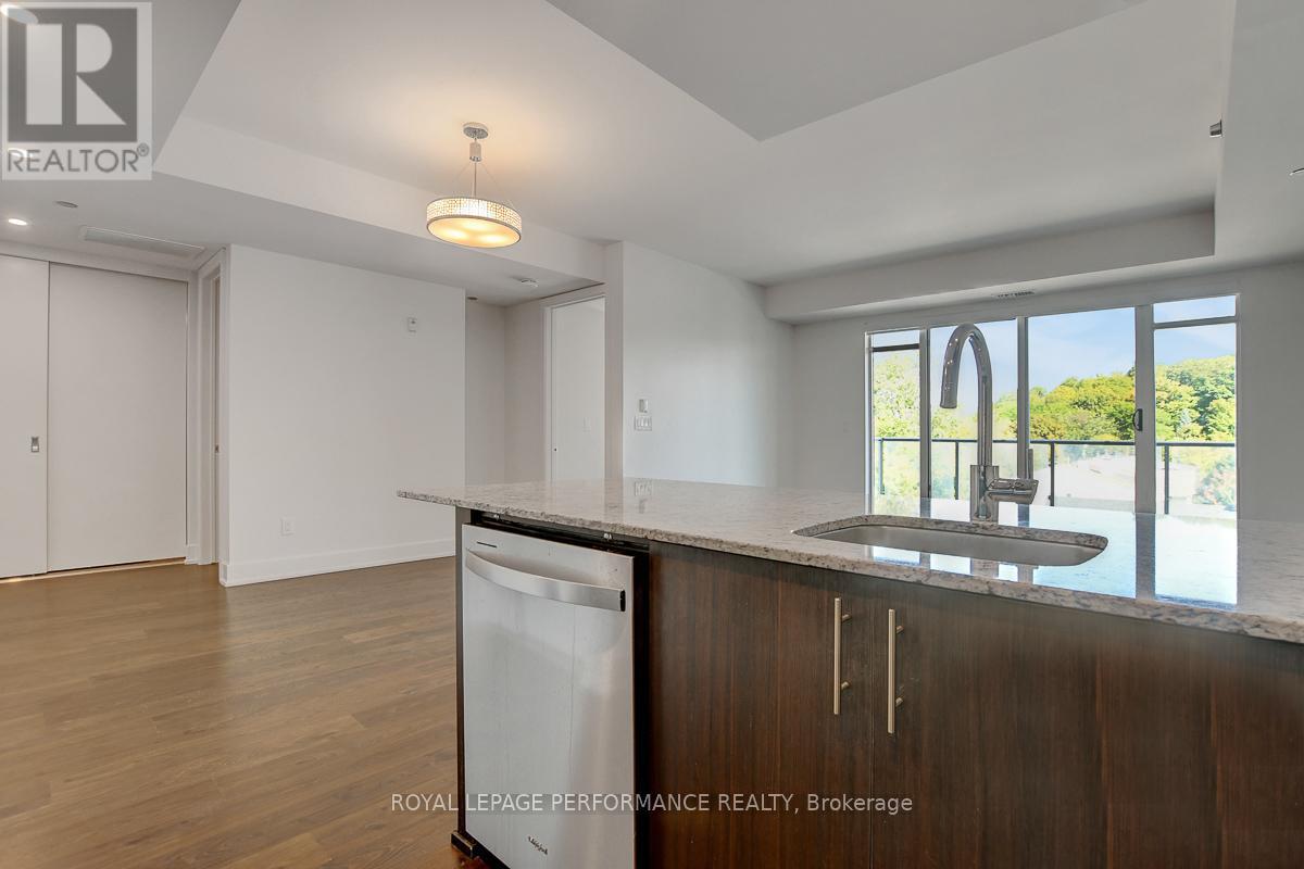 413 - 7 Marquette Avenue