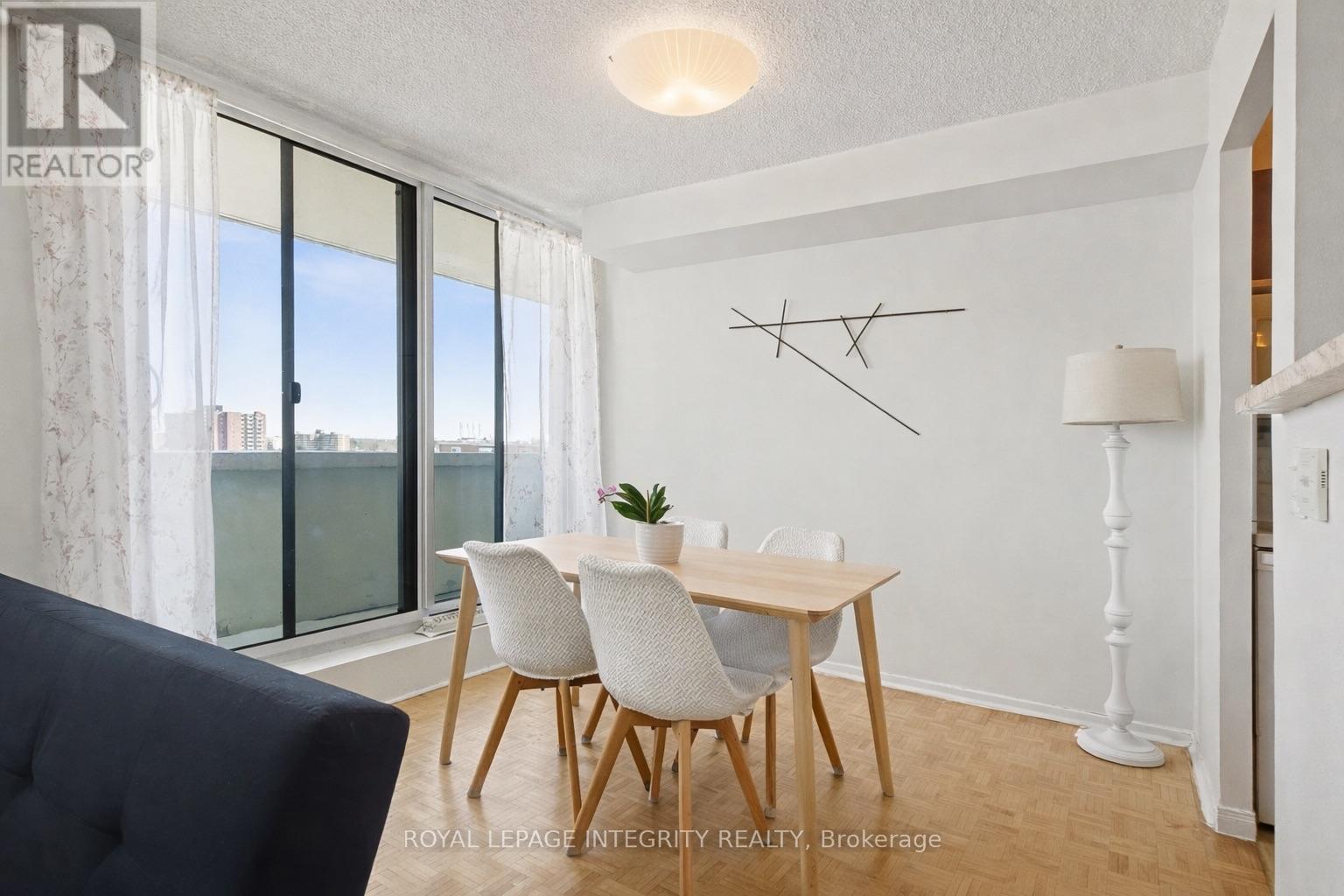 803 - 2625 Regina Street