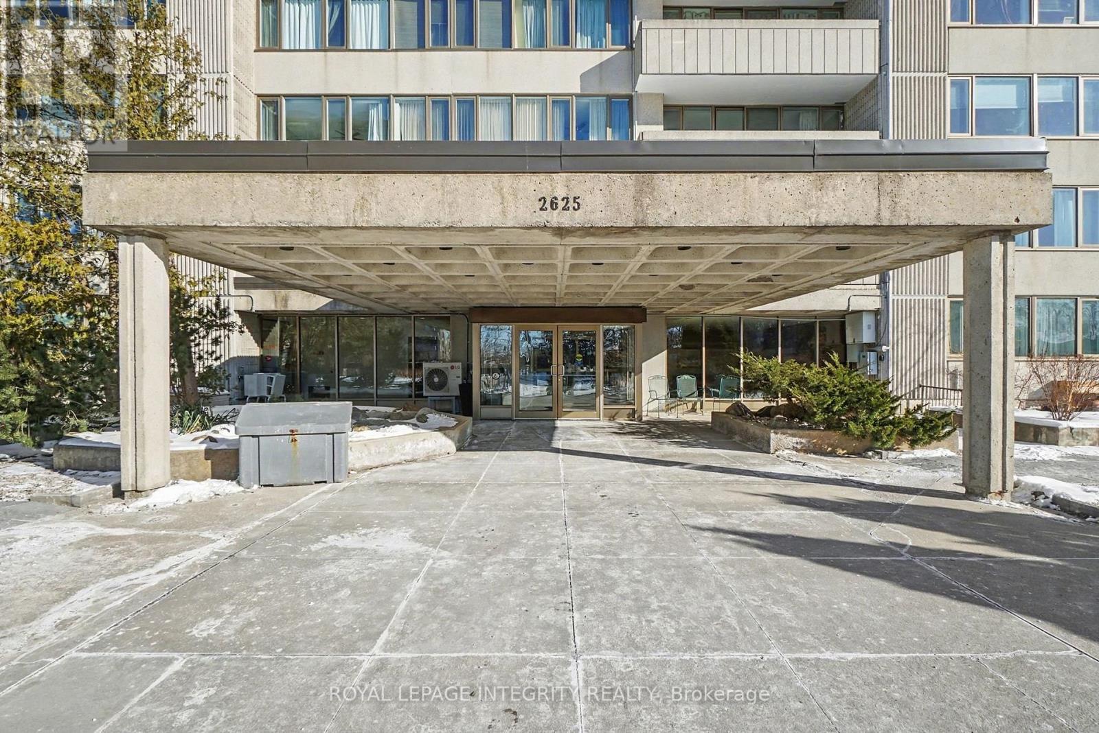 803 - 2625 Regina Street