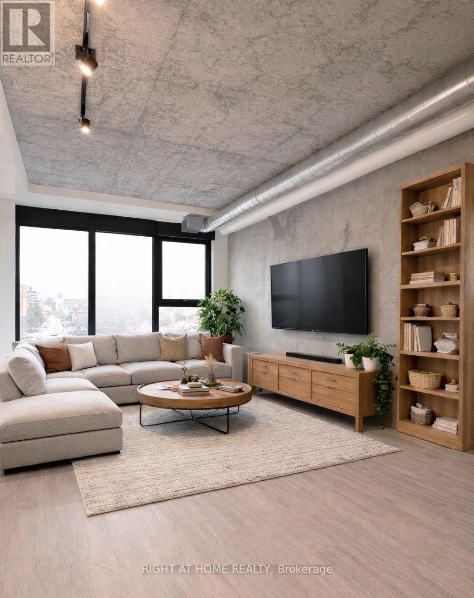 207 - 10 James Street