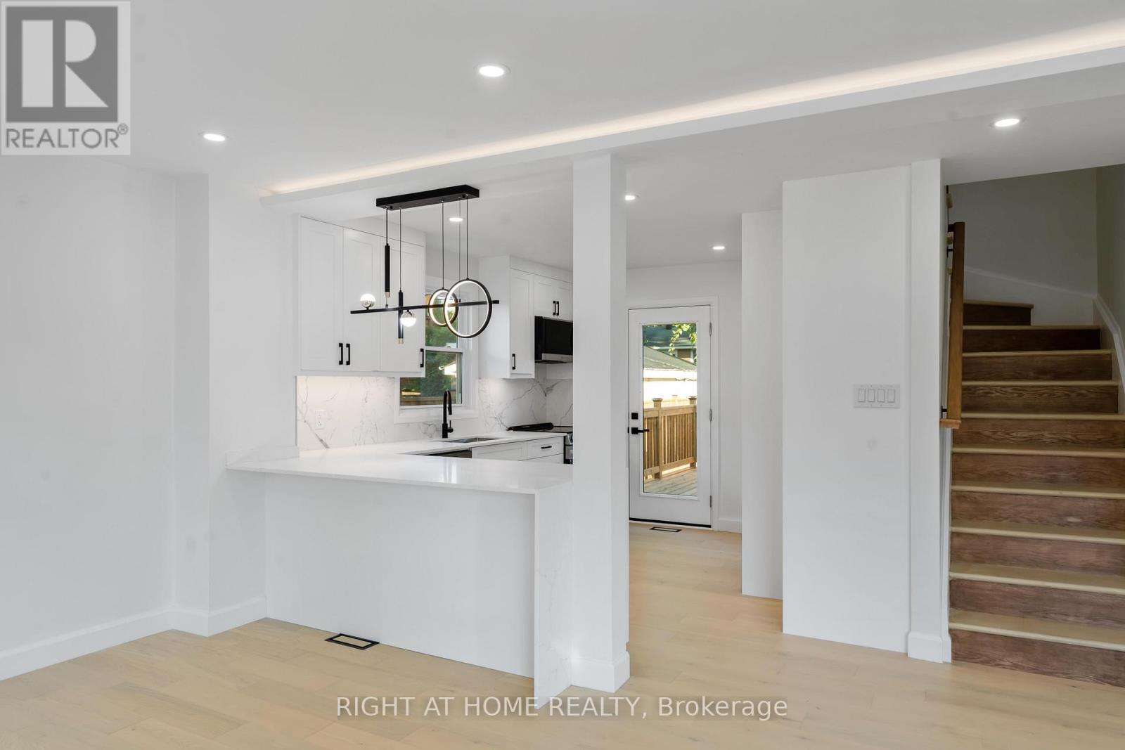 2700 Priscilla Street