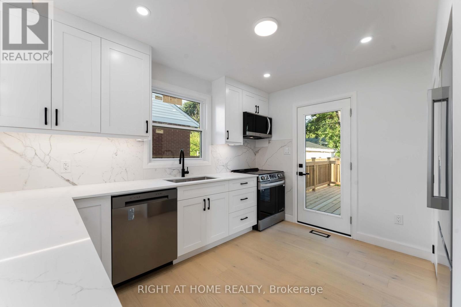 2700 Priscilla Street