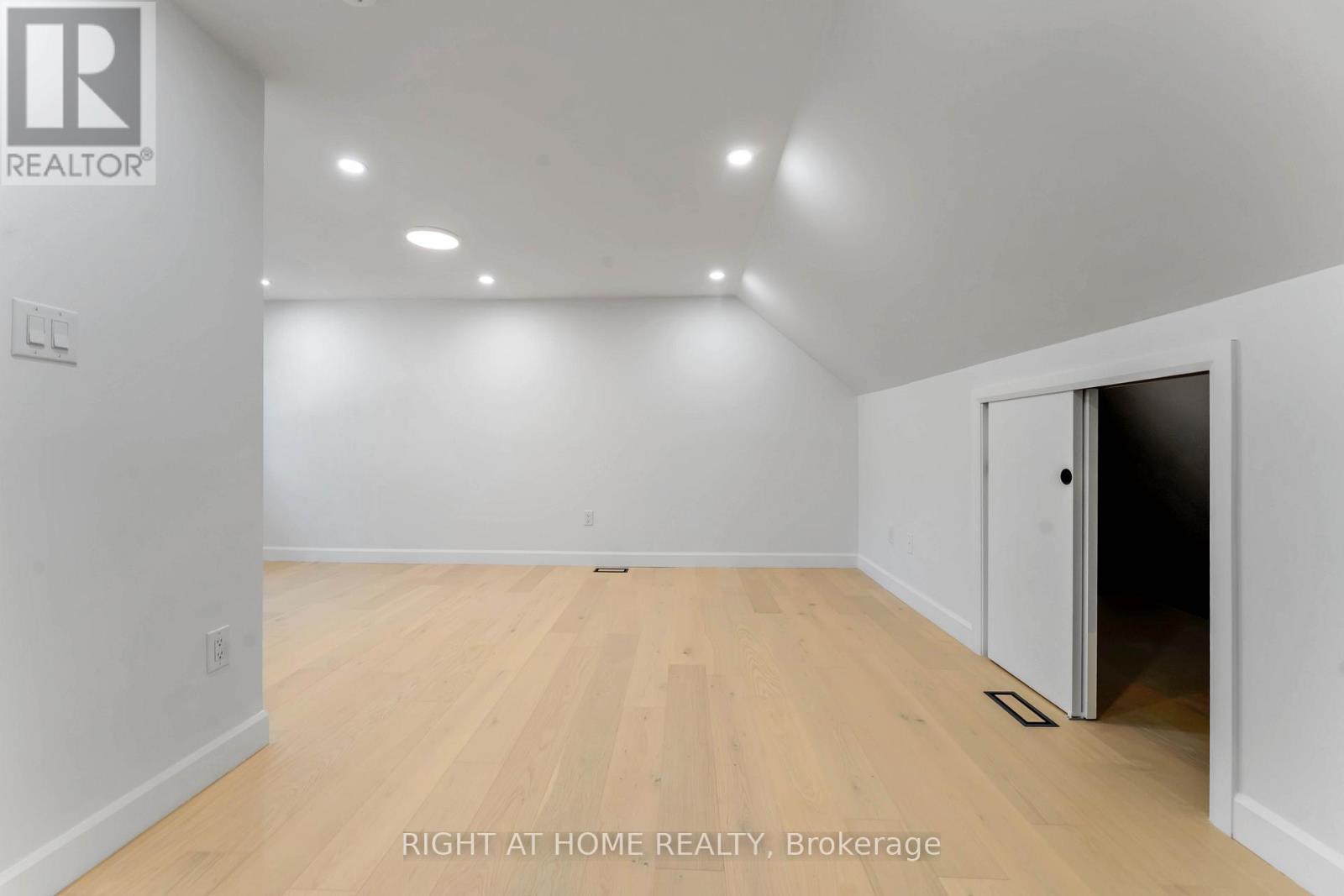 2700 Priscilla Street