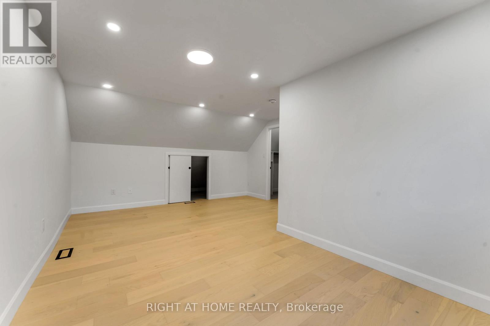 2700 Priscilla Street