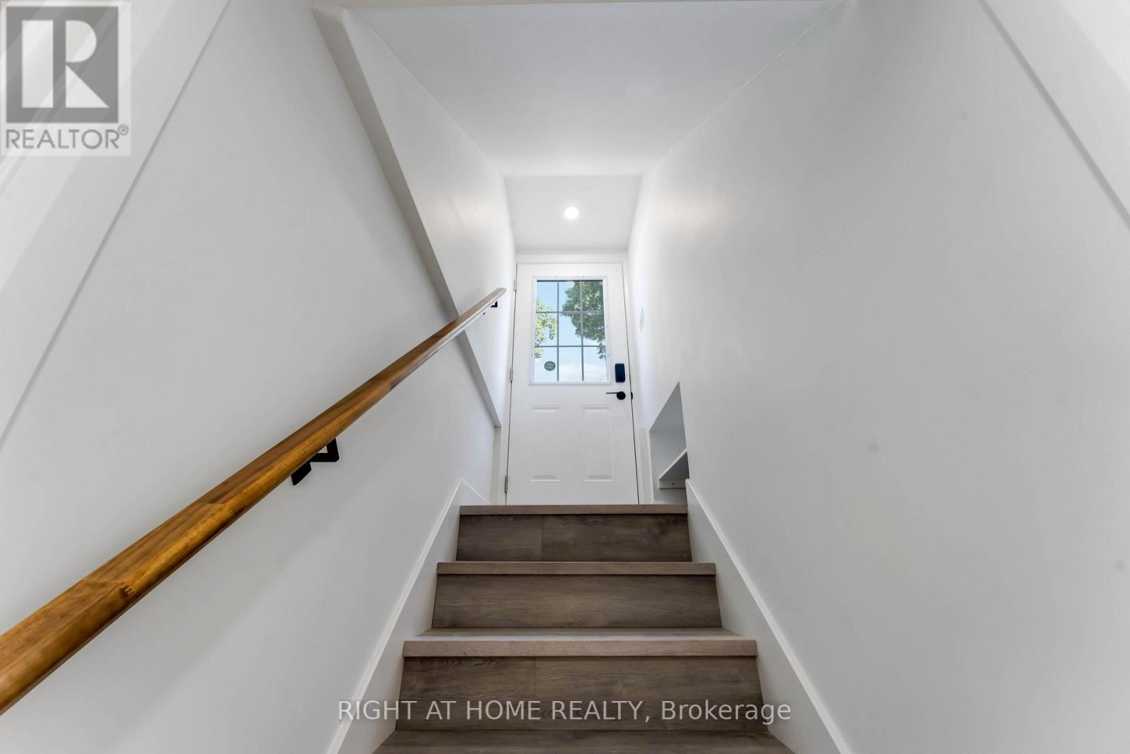 2700 Priscilla Street