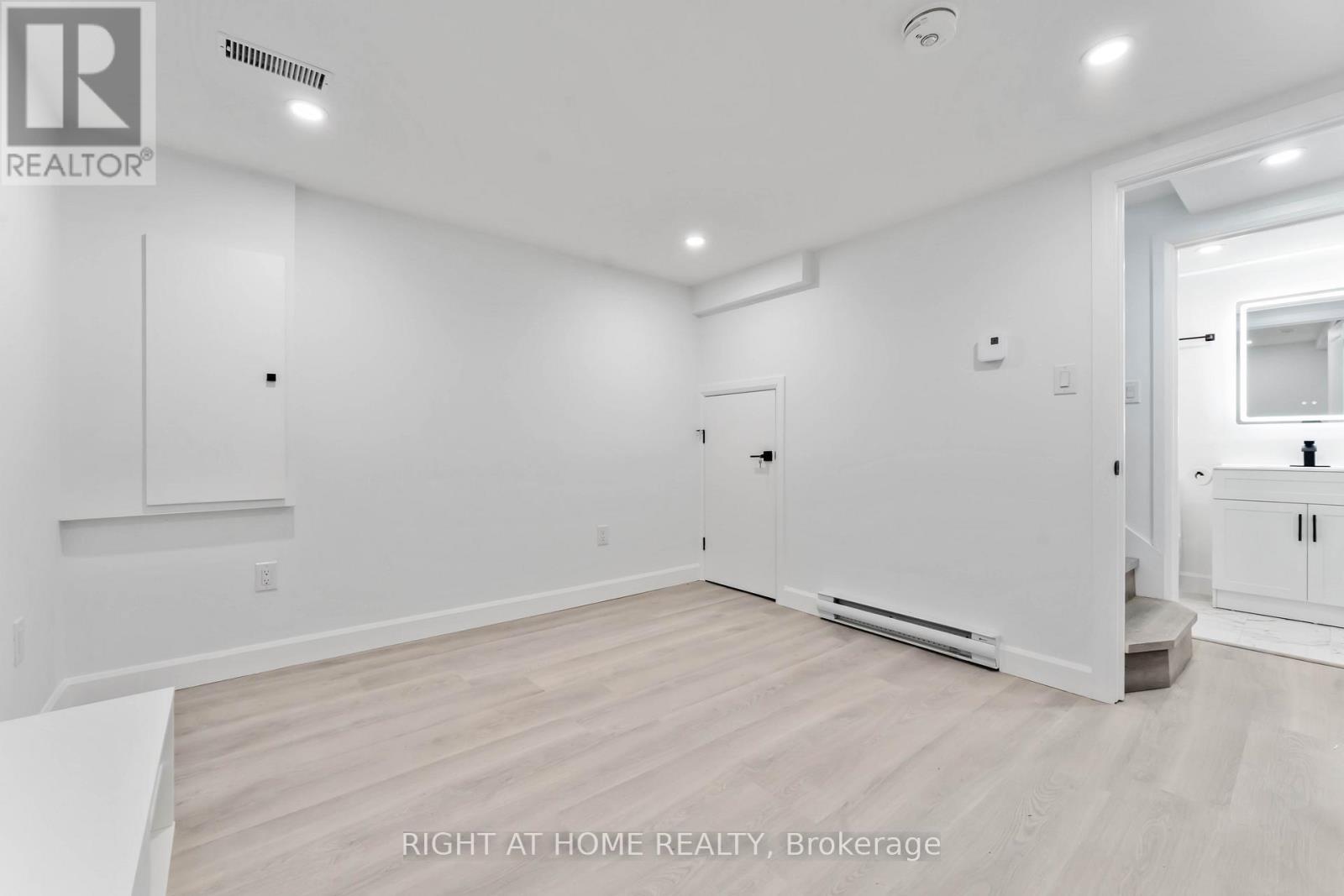 2700 Priscilla Street