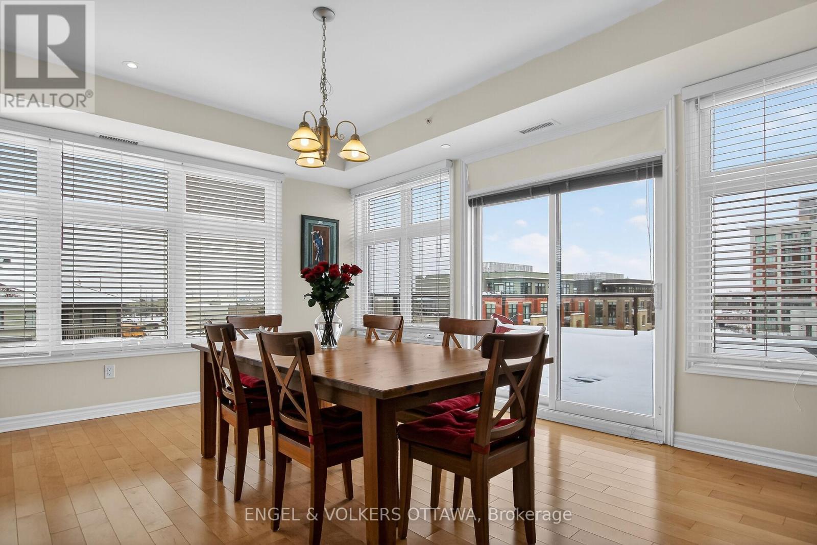 401 - 399 Bayrose Drive W