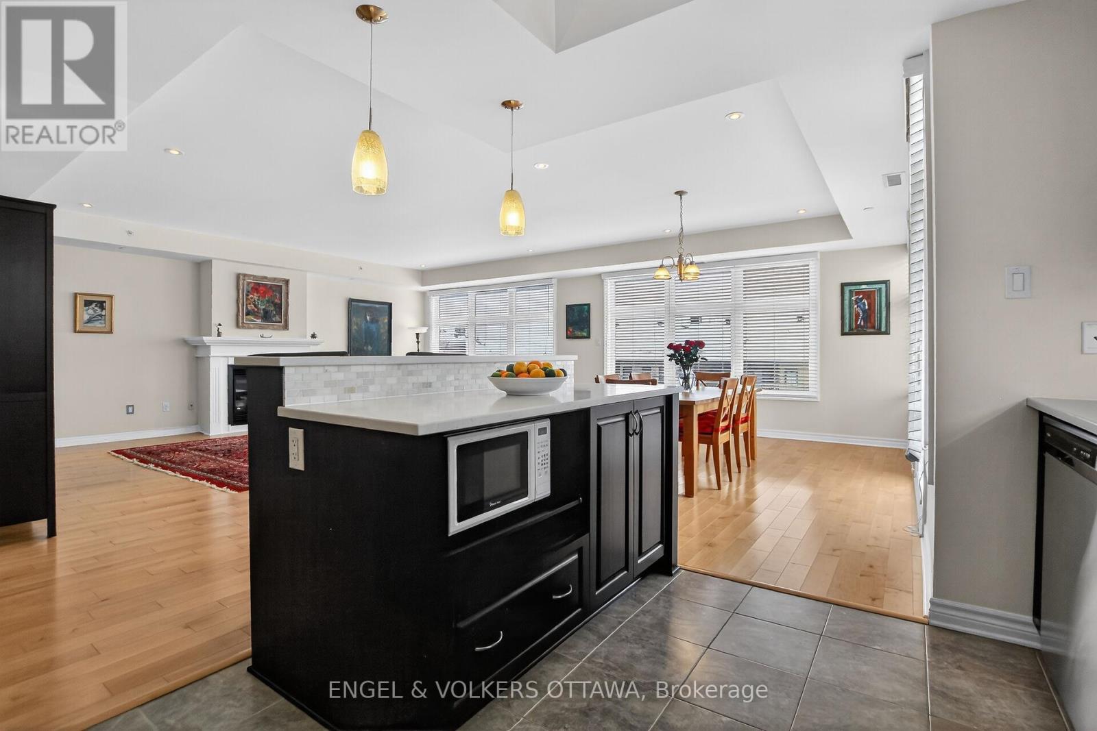 401 - 399 Bayrose Drive W