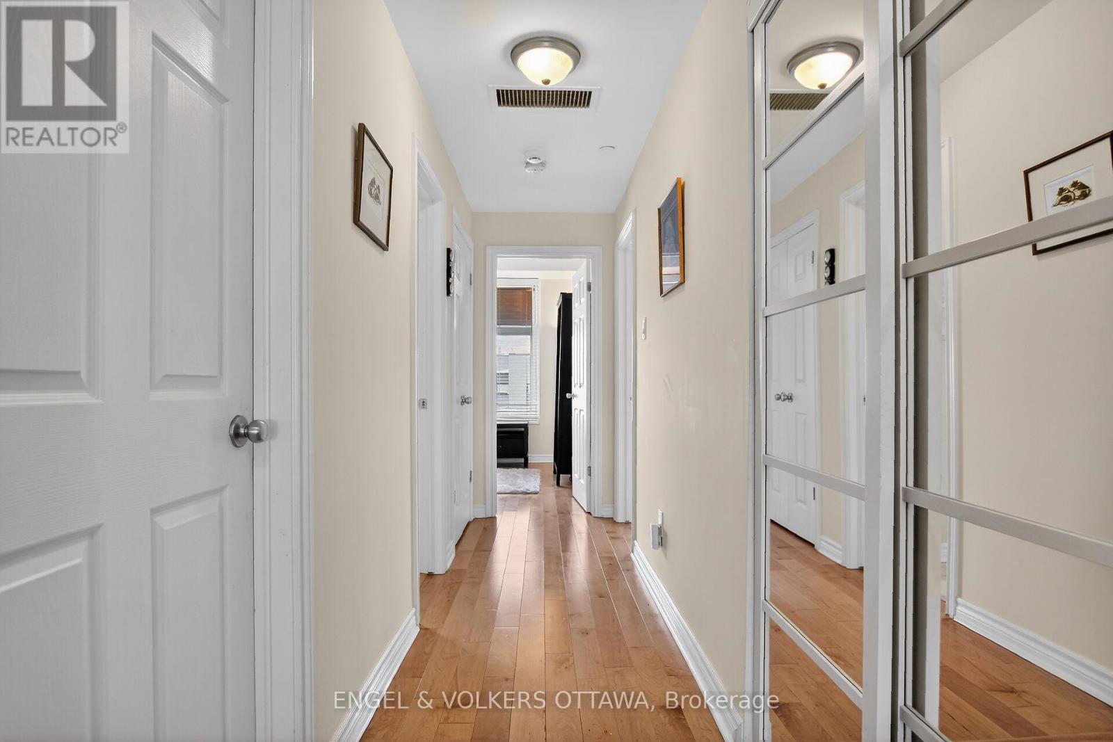 401 - 399 Bayrose Drive W