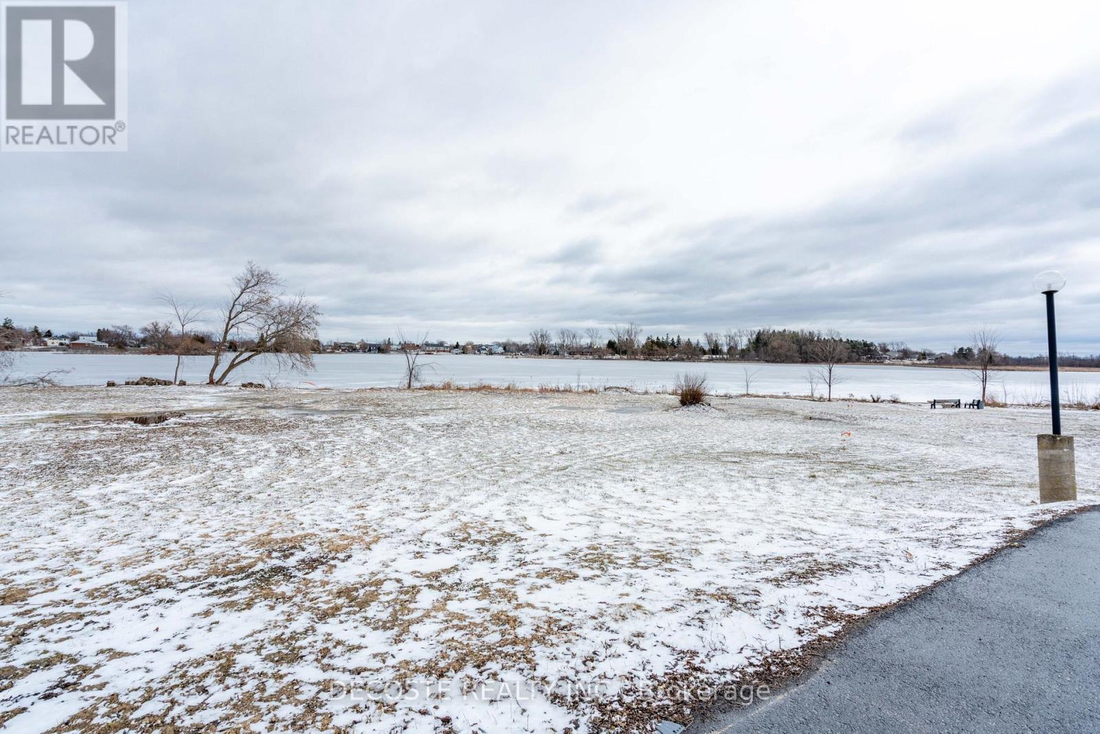 209 - 220 Kenyon Street W