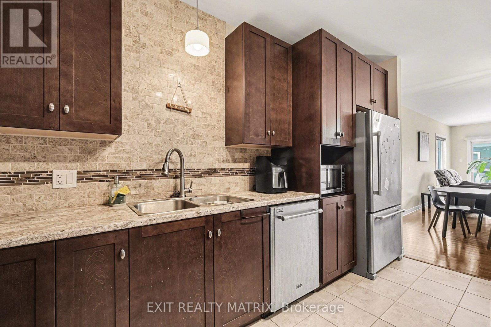 305 - 300 Solstice Crescent