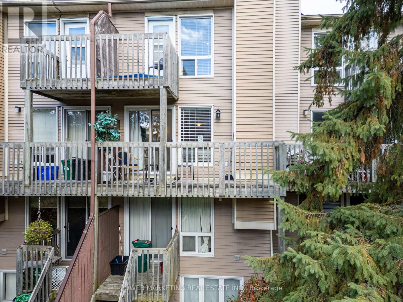 B - 6702 Jeanne D'arc Boulevard N