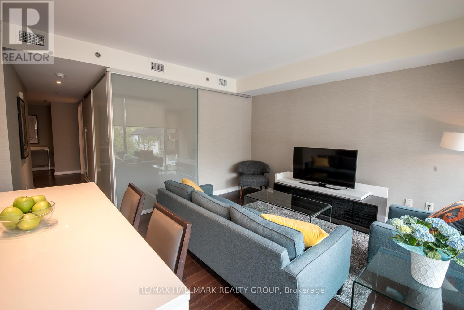 201 - 300 Lisgar Street