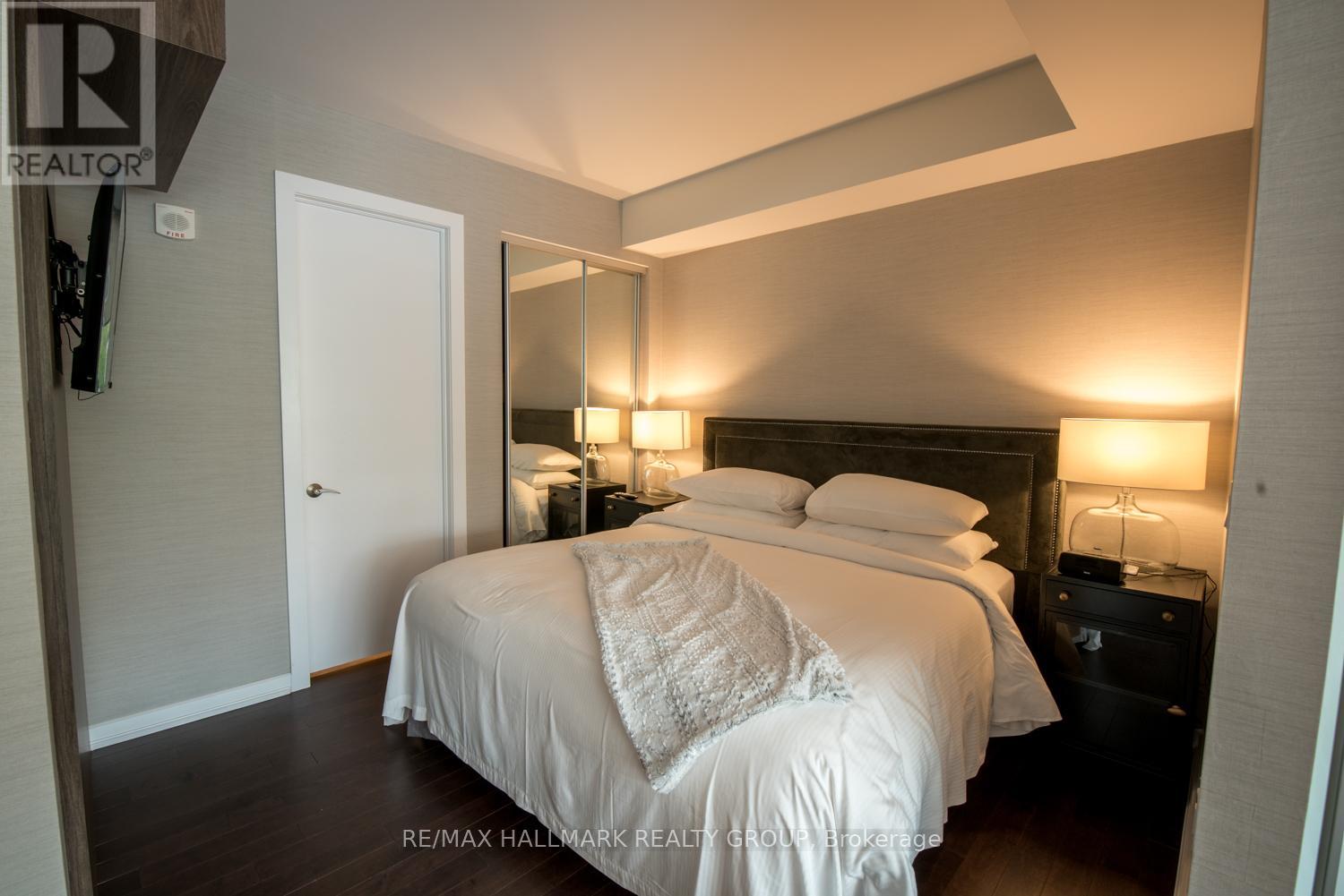 201 - 300 Lisgar Street