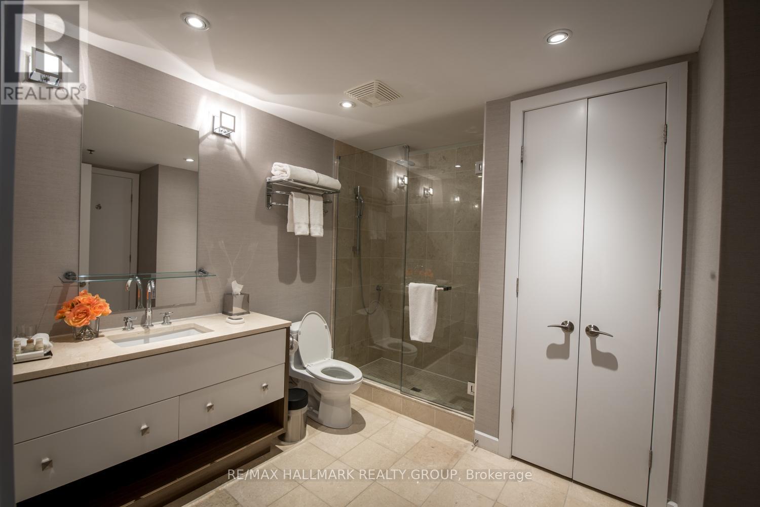 201 - 300 Lisgar Street