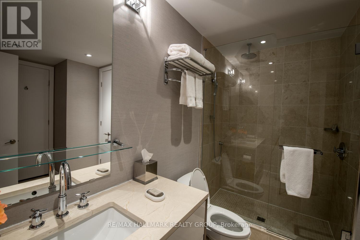 201 - 300 Lisgar Street