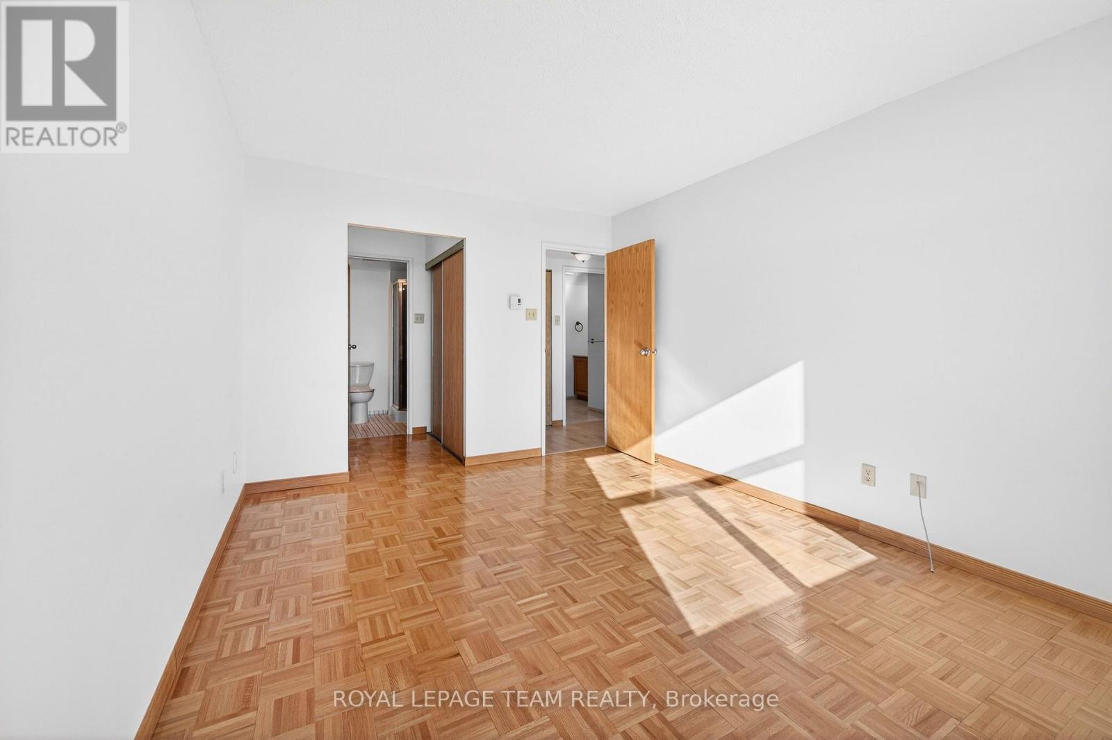 1506 - 2760 Carousel Crescent