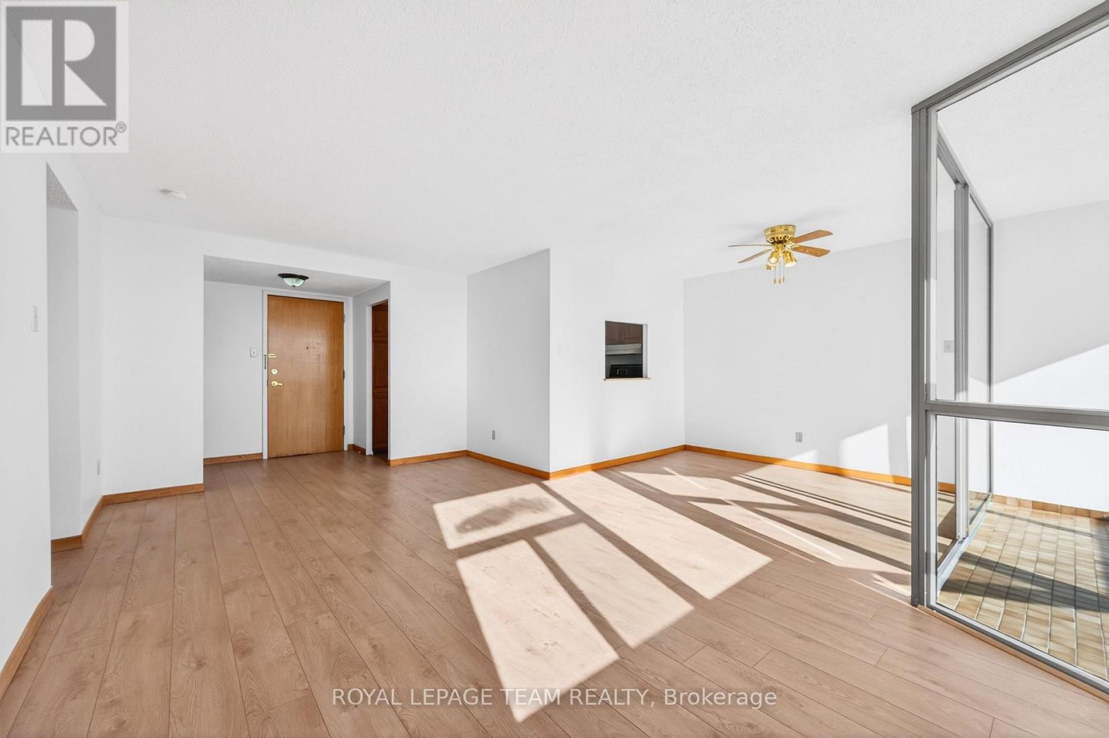 1506 - 2760 Carousel Crescent