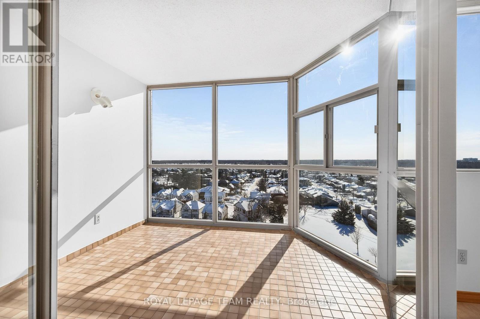 1506 - 2760 Carousel Crescent