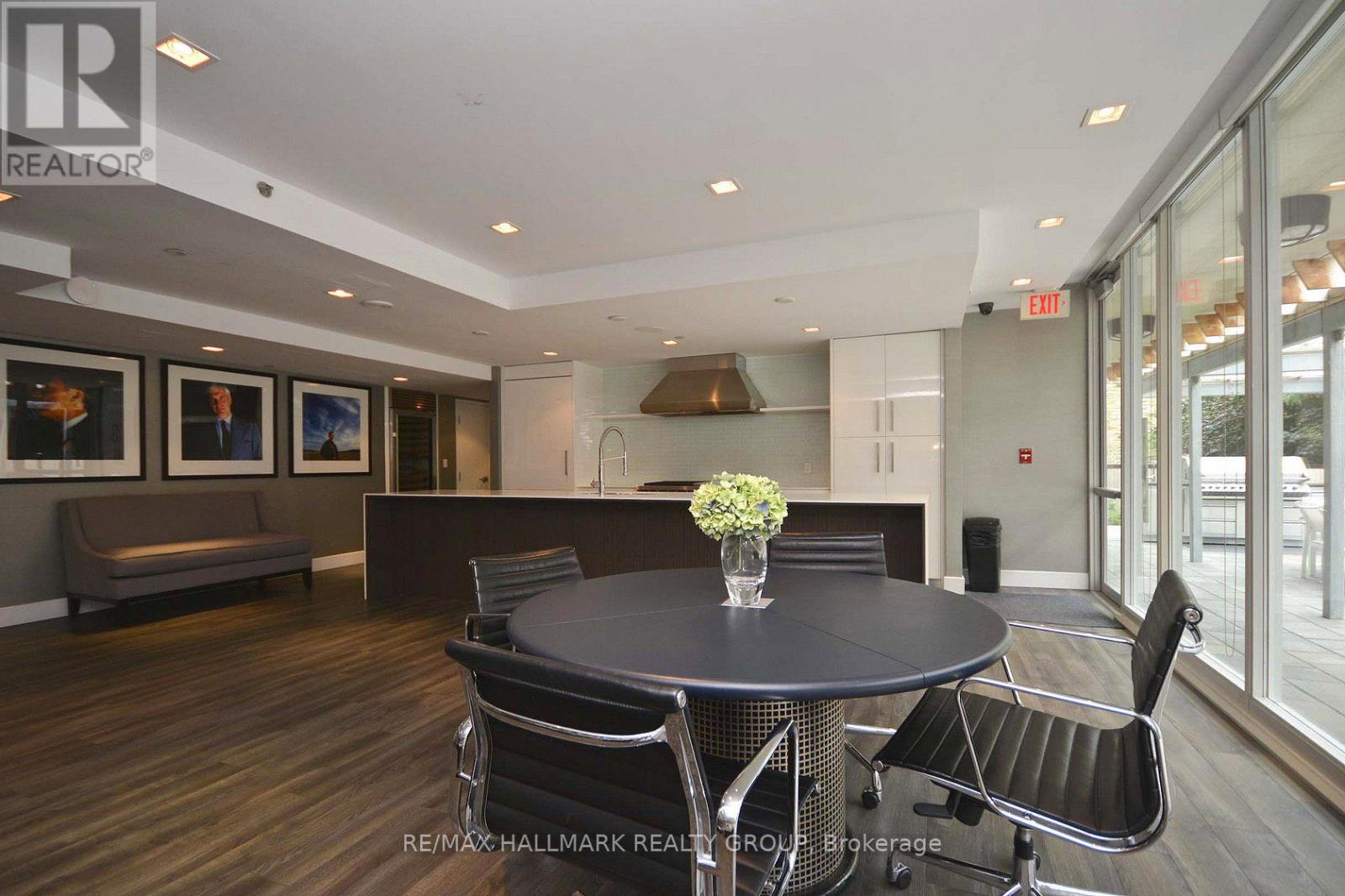 213 - 300 Lisgar Street