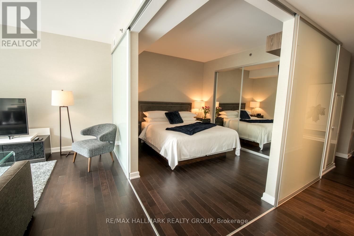 213 - 300 Lisgar Street