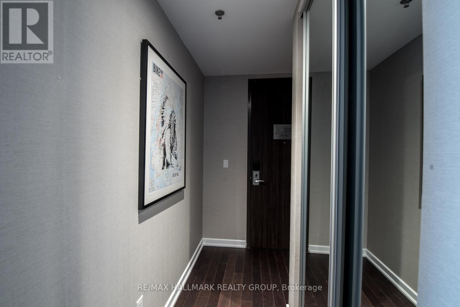 1111 - 300 Lisgar Street